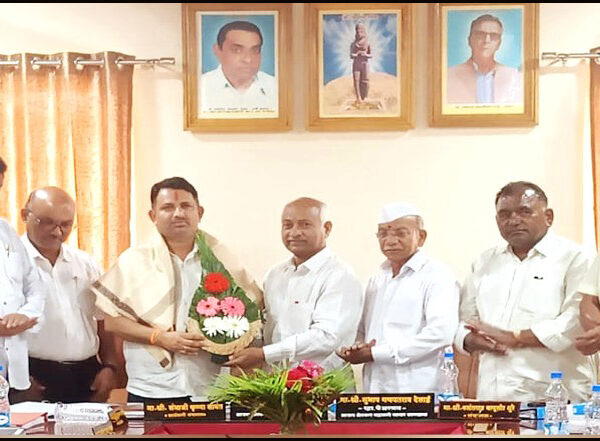 जि प सदस्य सत्कार