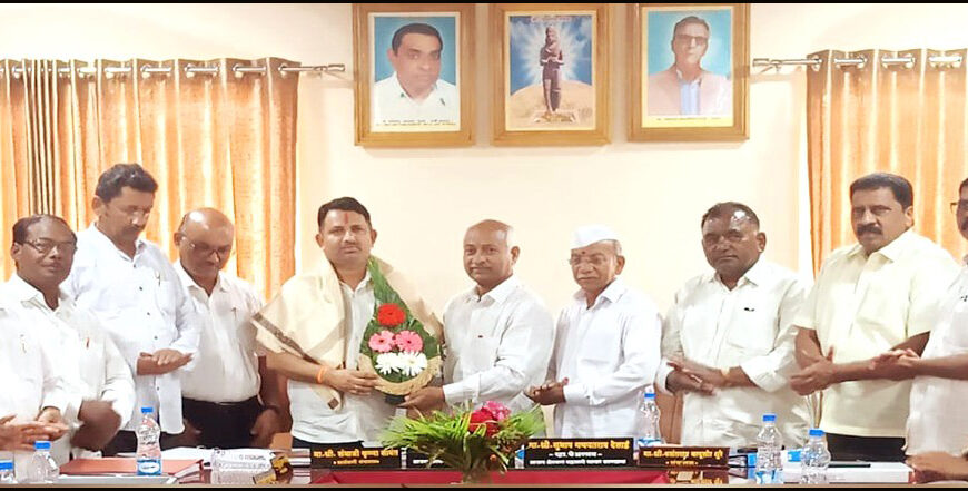 जि प सदस्य सत्कार