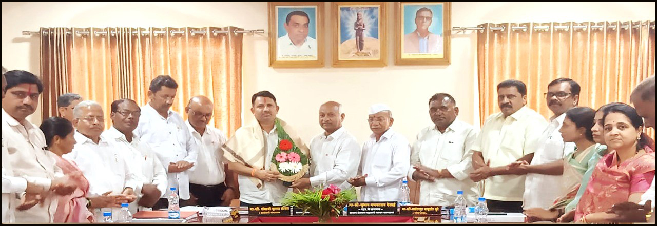 जि प सदस्य सत्कार